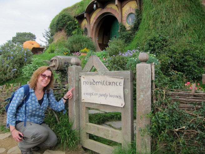 %22Hobbiton%22 &amp; Movie Set - 071